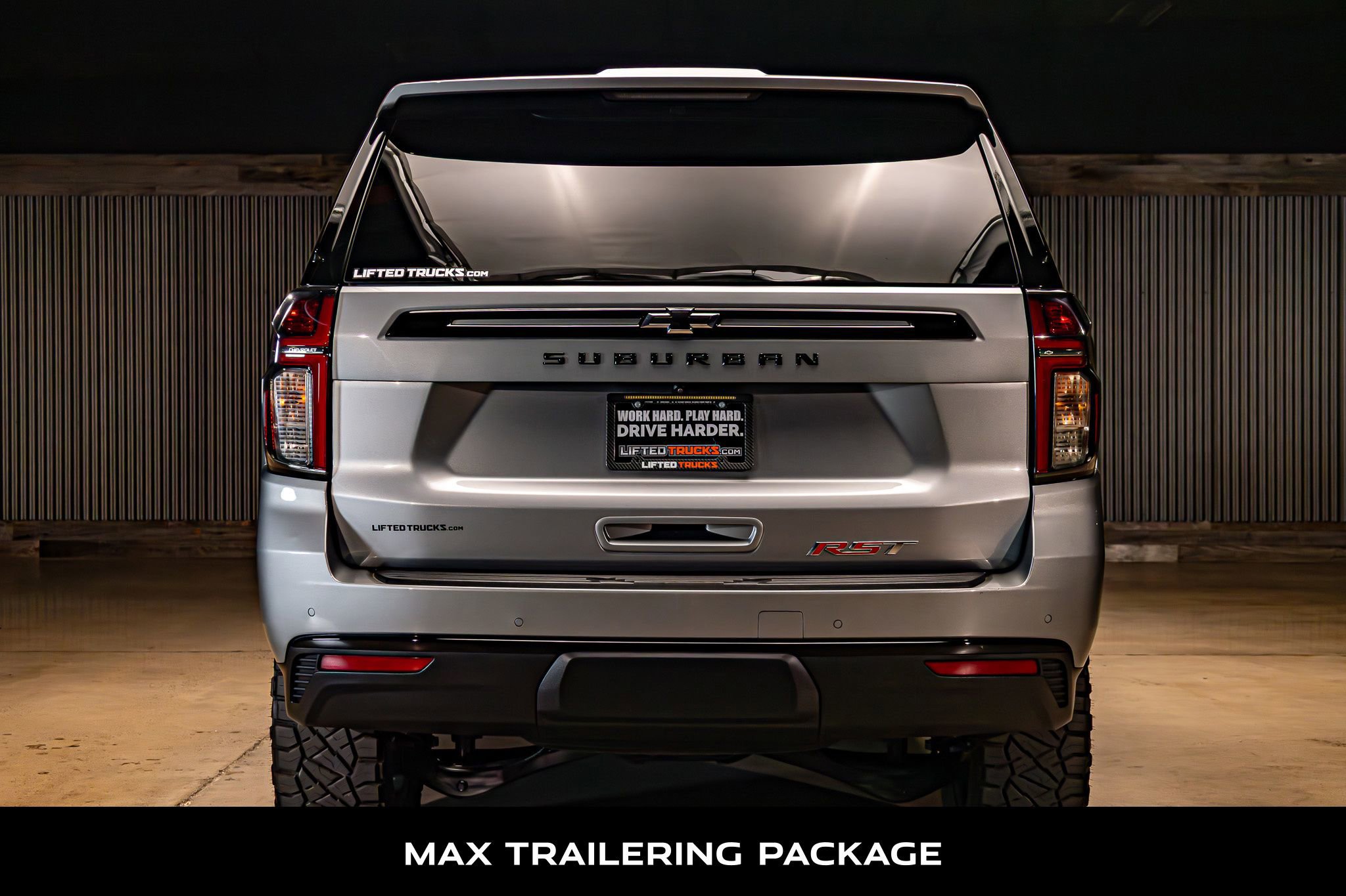 Used 2024 Chevrolet Suburban RST w/ Luxury Package AWD/4WD image 7