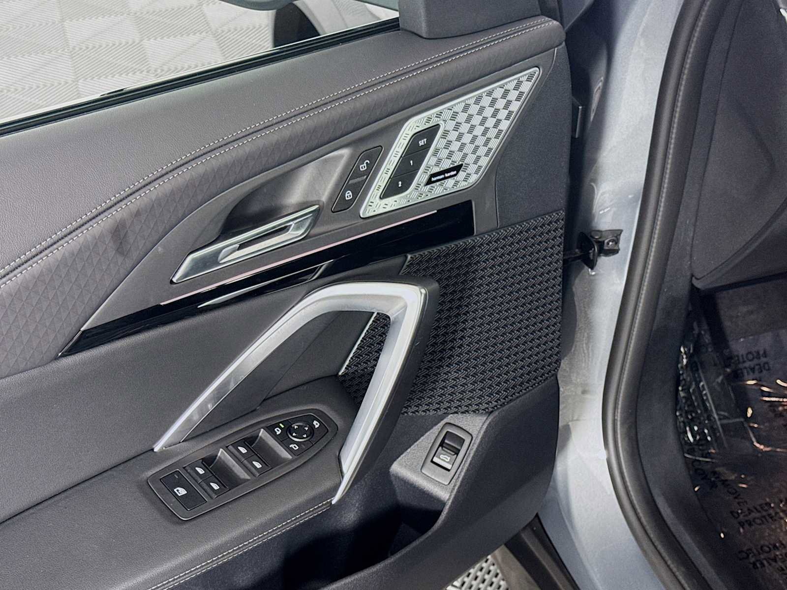 Used 2025 BMW X2 xDrive28i w/ Premium Package image 35