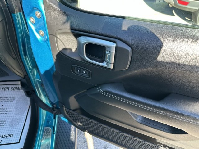 Used 2020 Jeep Wrangler Unlimited Sahara image 12