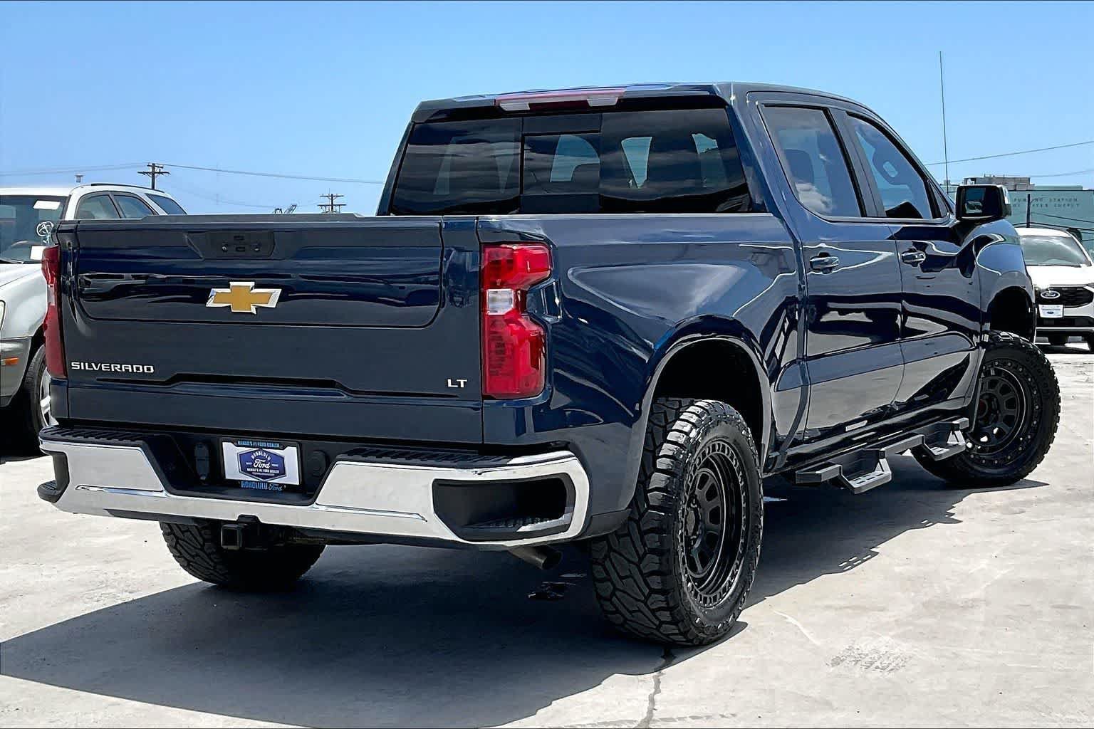 Used 2022 Chevrolet Silverado 1500 LT w/ Convenience Package II RWD image 22