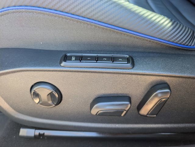 Used 2022 Volkswagen Golf R image 24