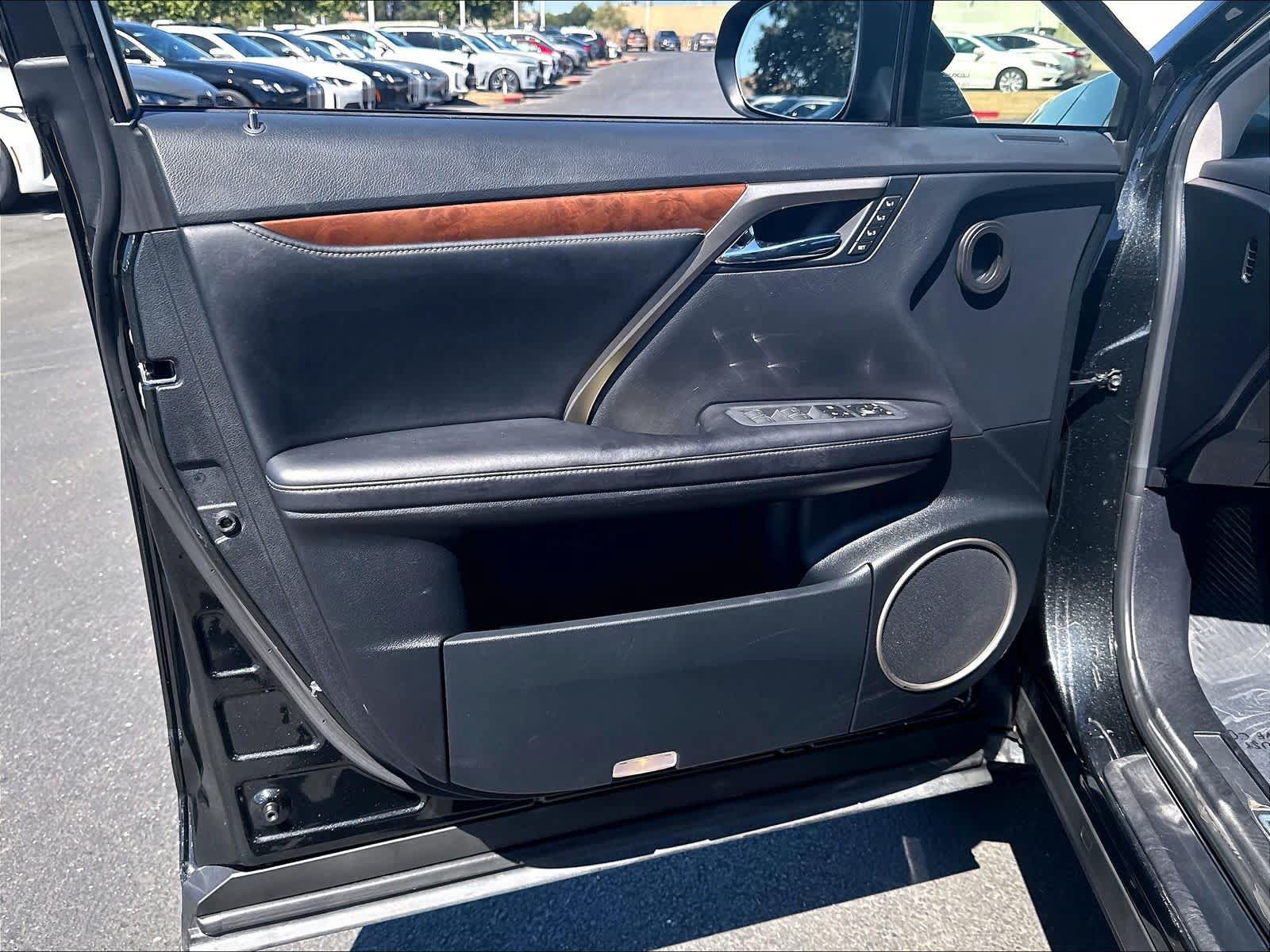 Used 2021 Lexus RX 350L Premium w/ Premium Package AWD/4WD image 23