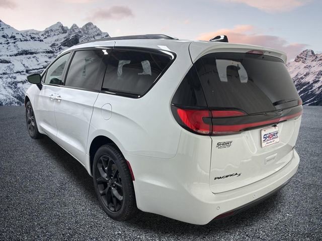 New 2026 Chrysler Pacifica Select w/ S Appearance Package image 6