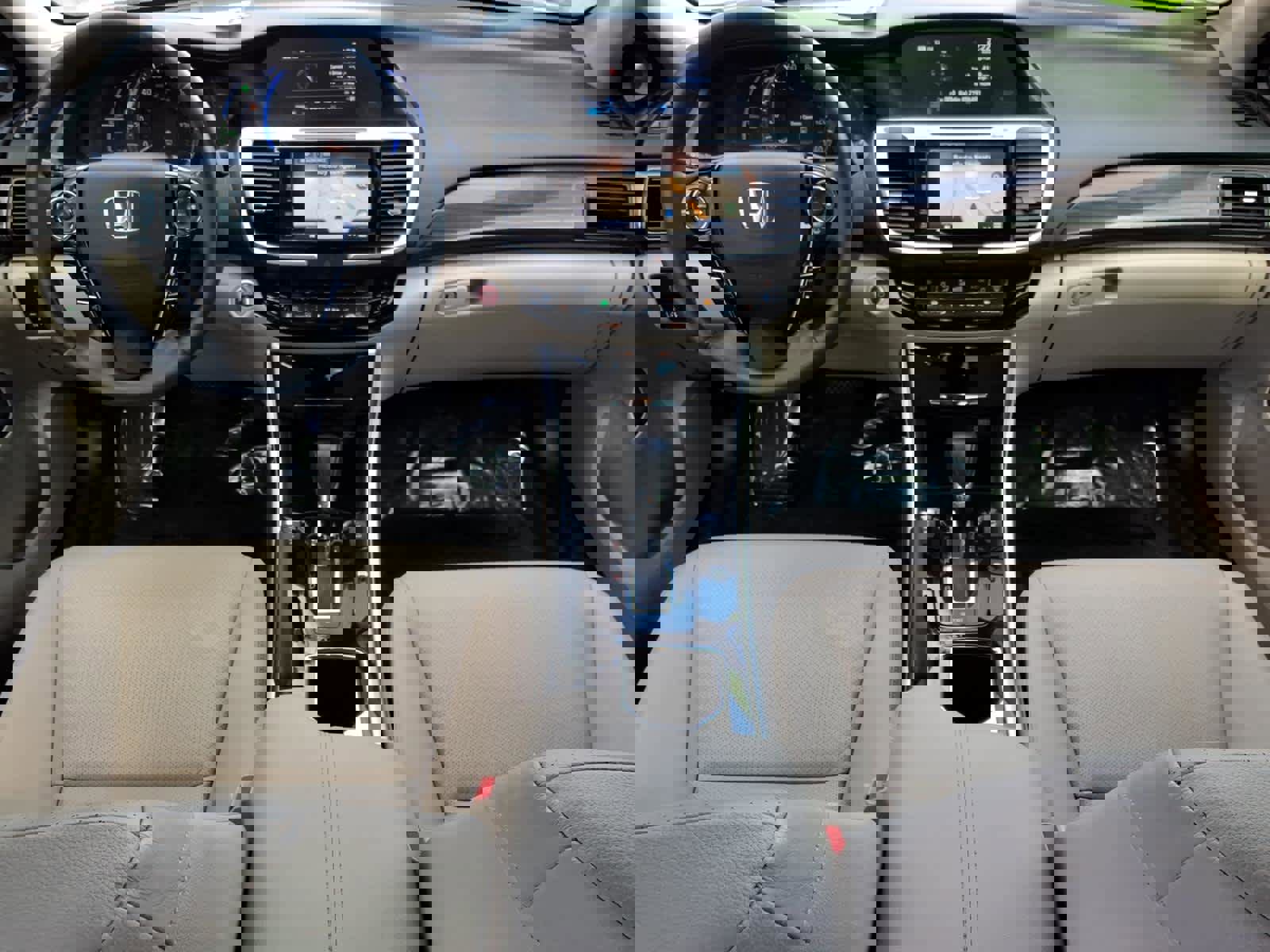 Used 2017 Honda Accord Touring image 31