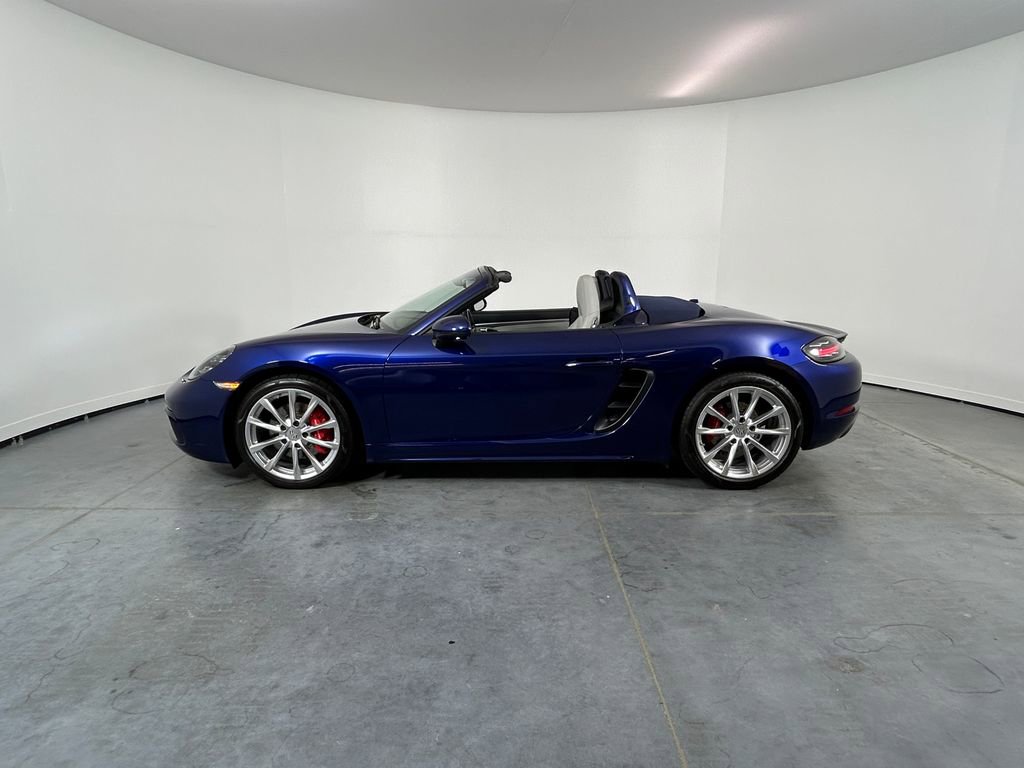 Used 2021 Porsche 718 Boxster S RWD image 2