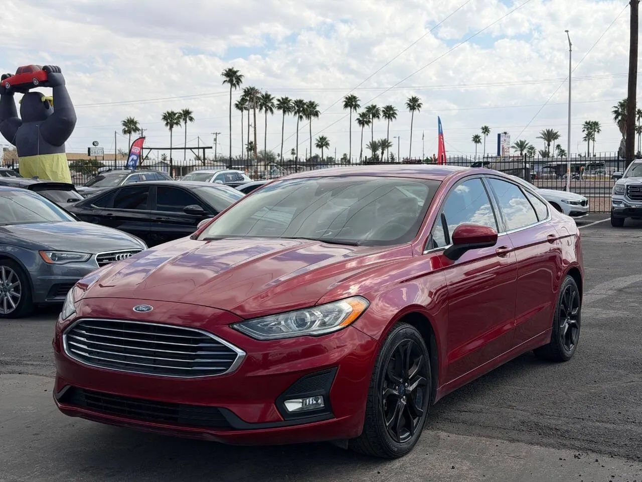 Used 2019 Ford Fusion SE w/ Equipment Group 151A FWD image 2