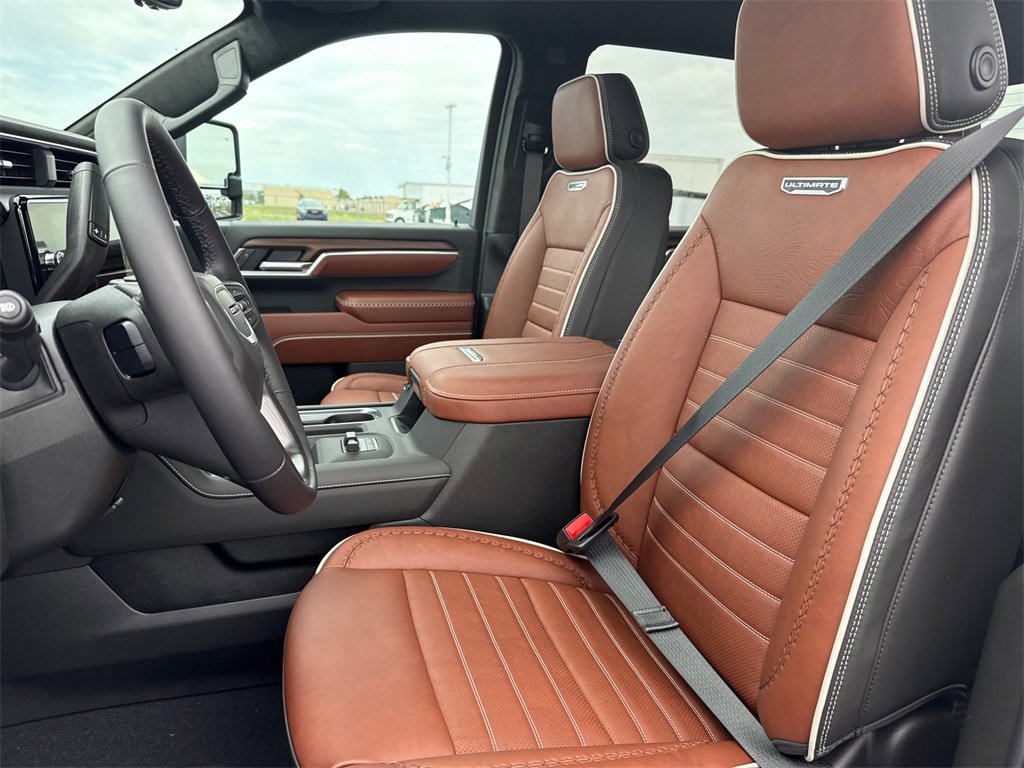 New 2026 GMC Sierra 2500 Denali Ultimate w/ Max Trailering Package image 16