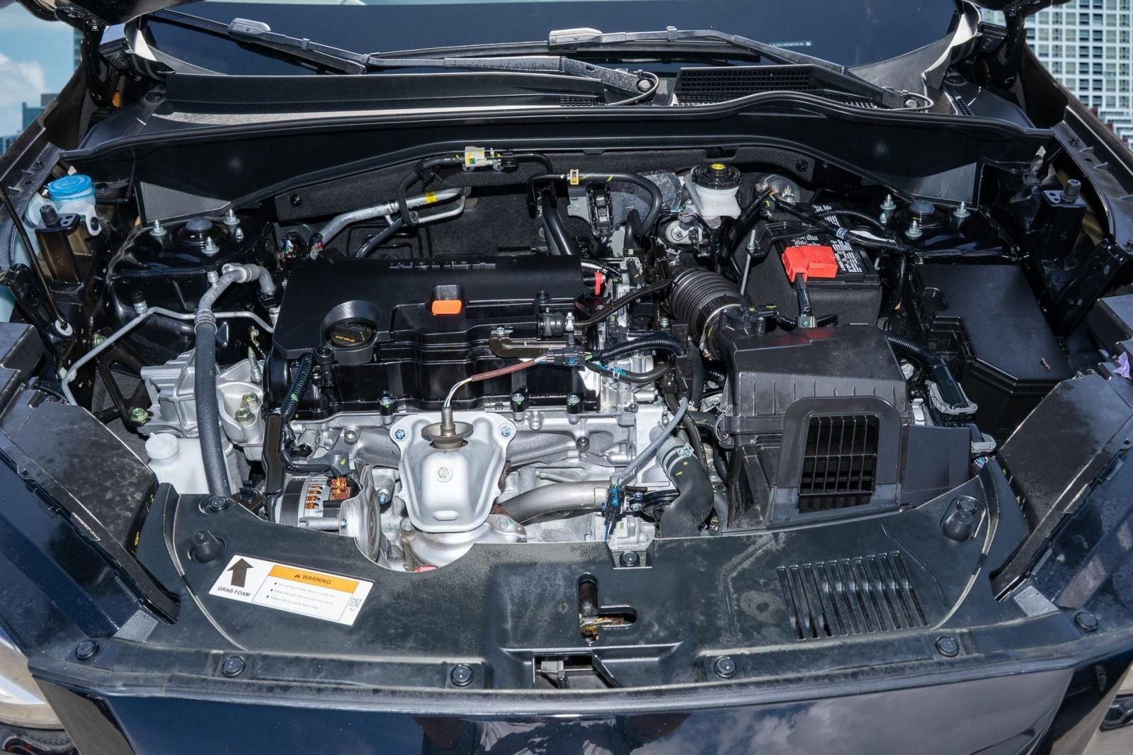 Certified 2025 Honda HR-V Sport image 37