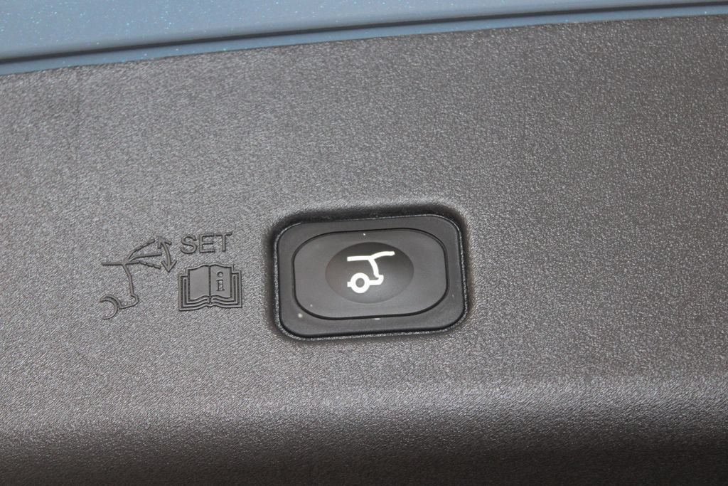 New 2026 Lincoln Nautilus Premier AWD/4WD image 15