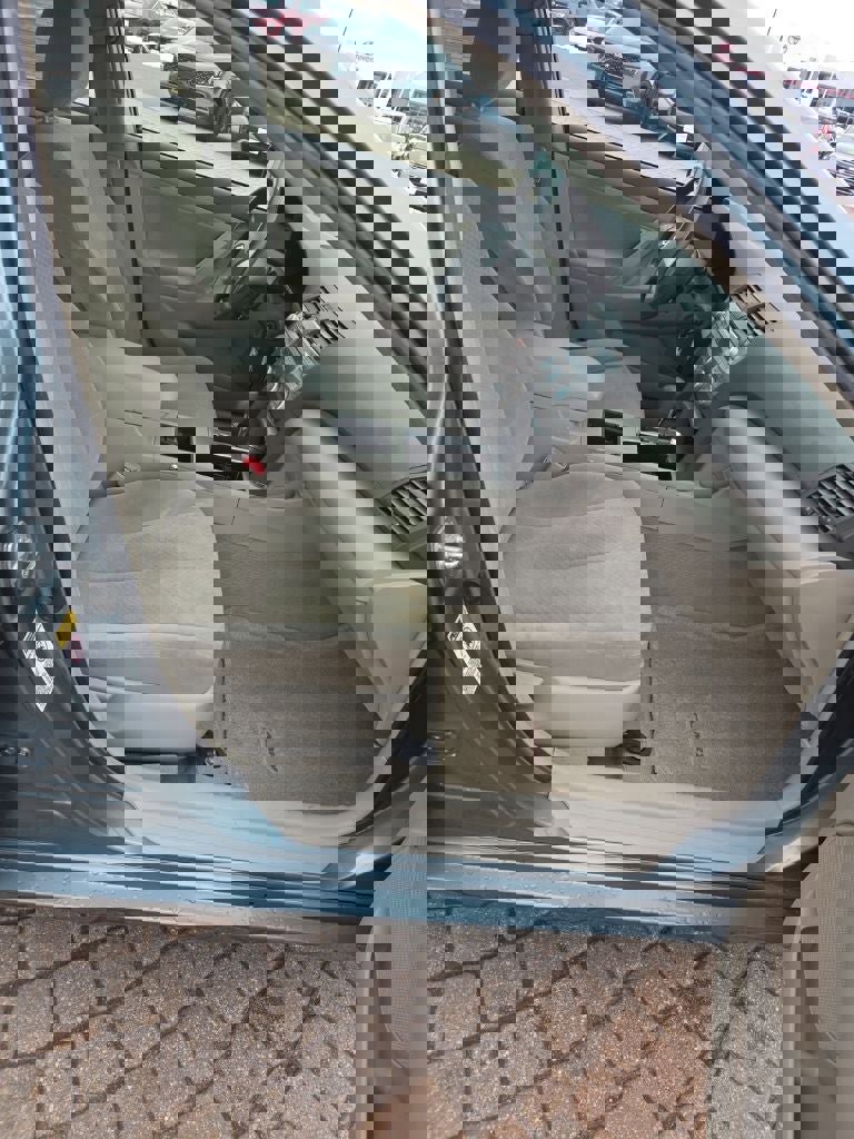 Used 2009 Toyota Camry LE image 25