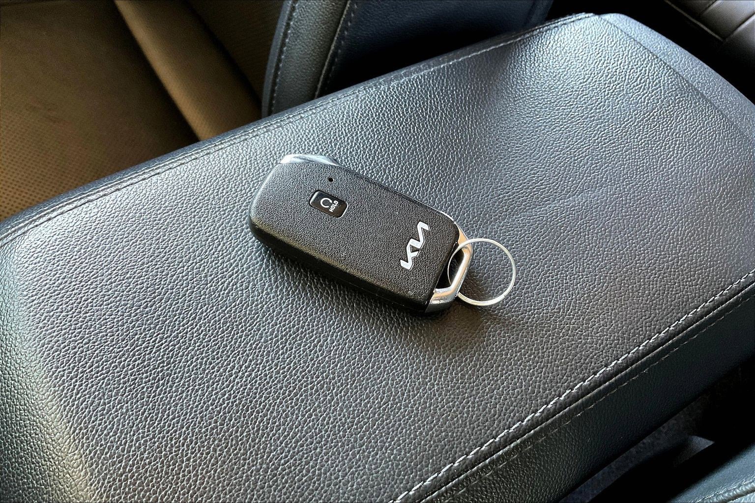 Used 2023 Kia Sportage EX image 32