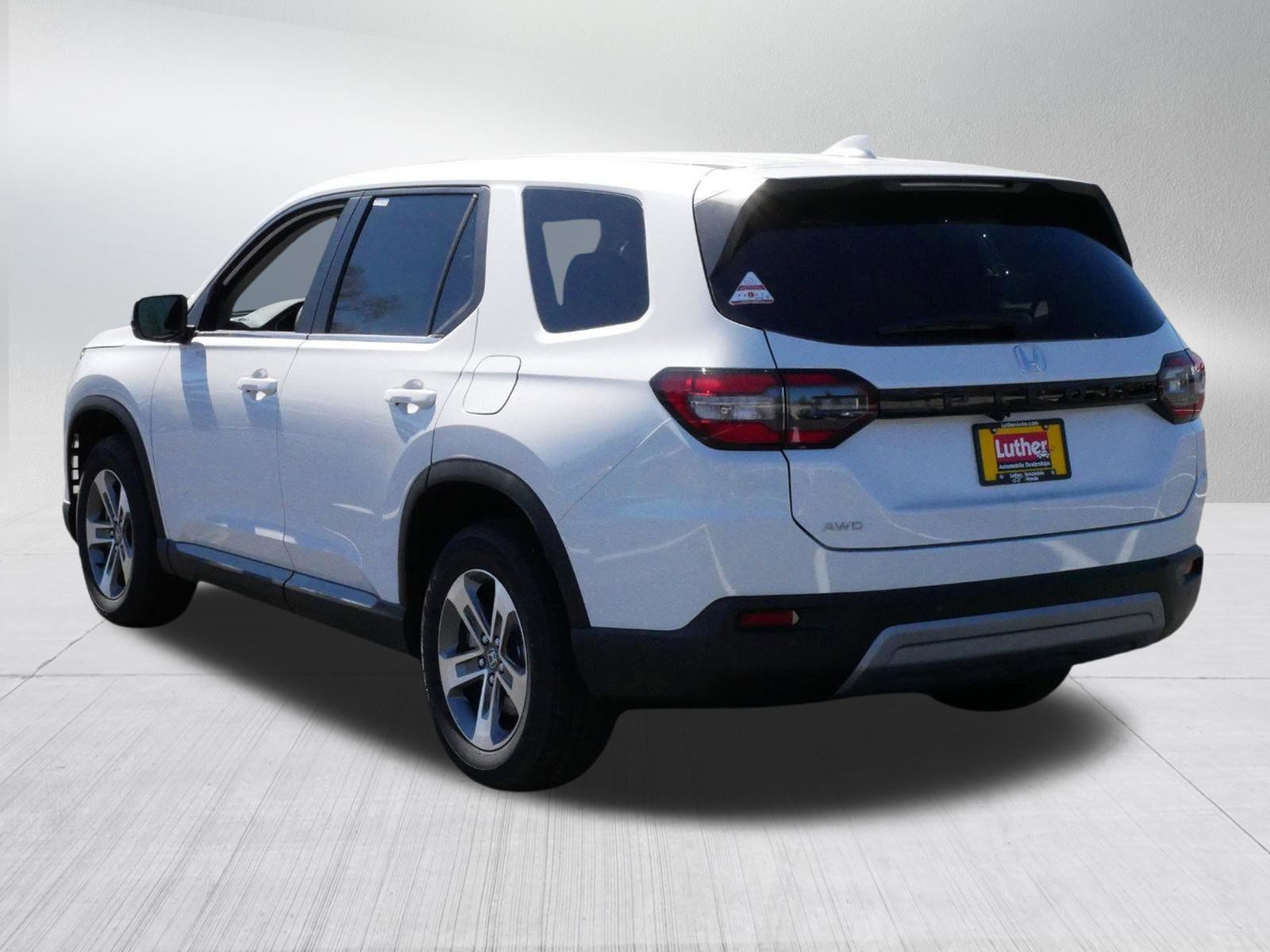 New 2025 Honda Pilot EX-L image 5