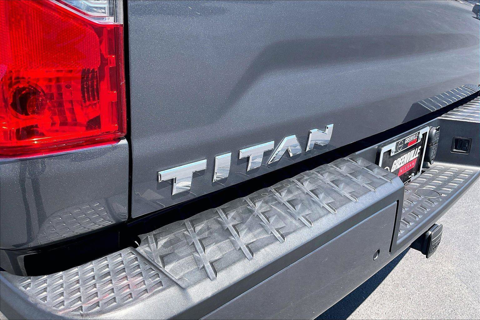 Certified 2024 Nissan Titan SV w/ SV Convenience Package RWD image 10