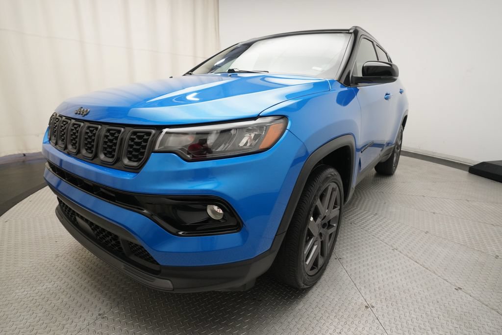 Used 2026 Jeep Compass Limited AWD/4WD image 12