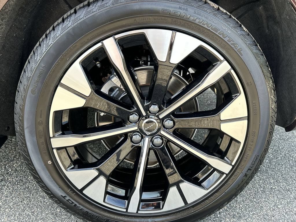 New 2026 Volvo XC60 B5 Ultra w/ Climate Package AWD/4WD image 11