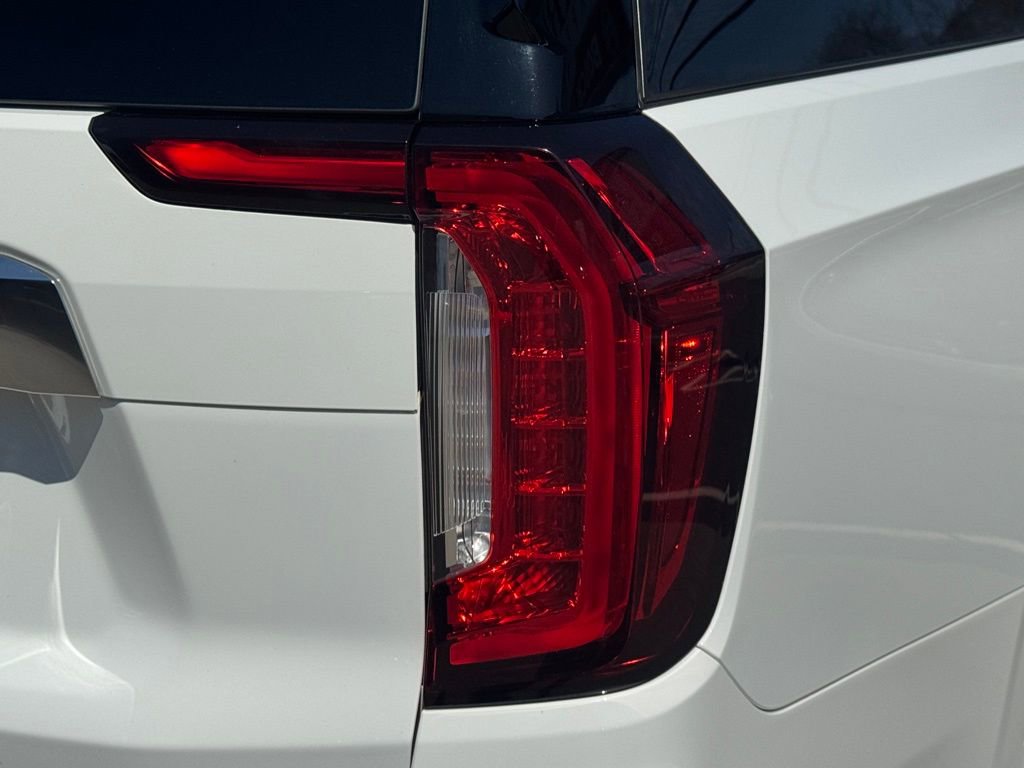 Used 2021 GMC Yukon XL Denali w/ Denali Ultimate Package RWD image 21