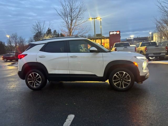 Used 2025 Chevrolet TrailBlazer LT w/ Convenience Package image 5