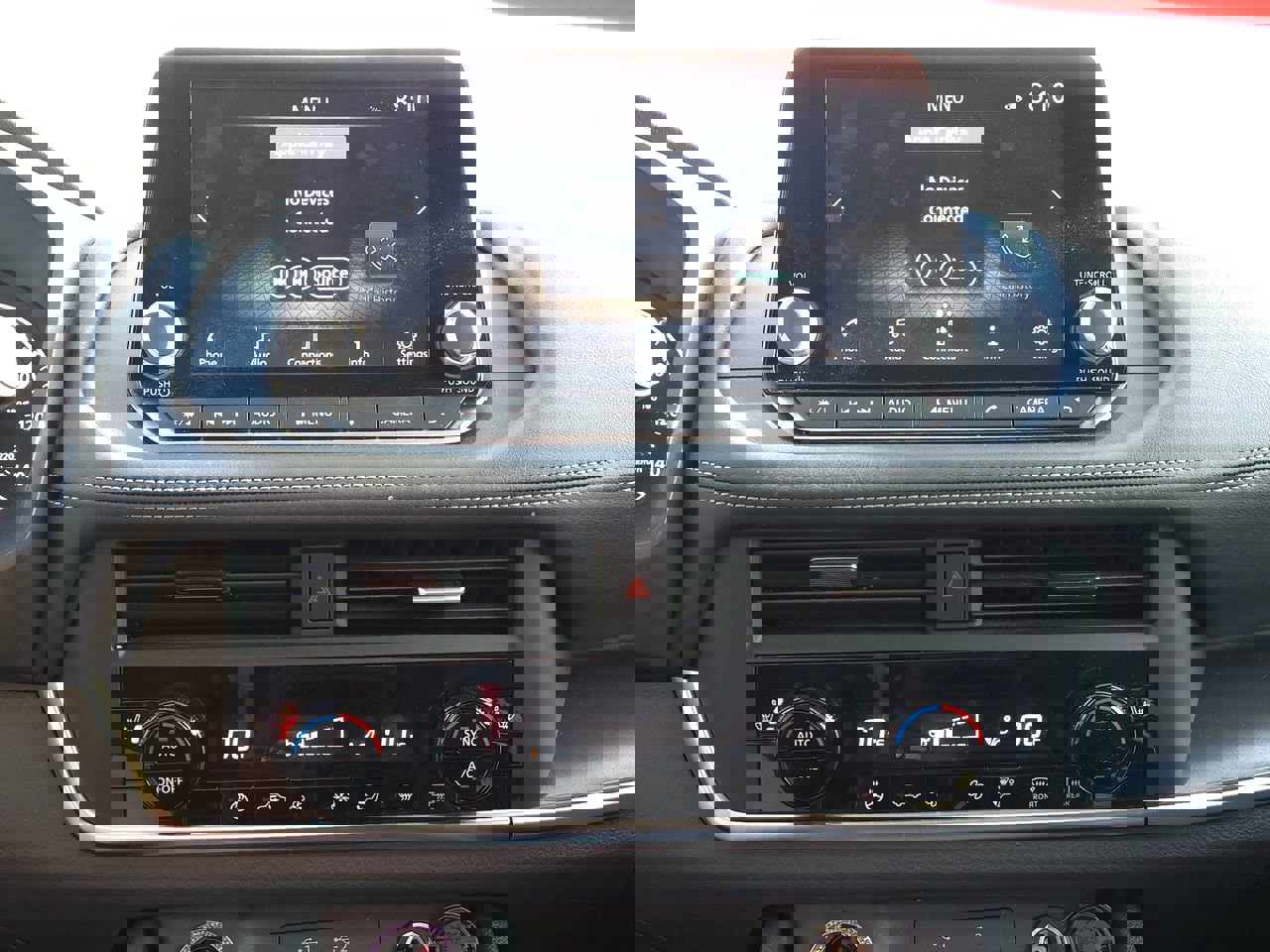 Used 2025 Nissan Rogue SV w/ SV Premium Package image 15