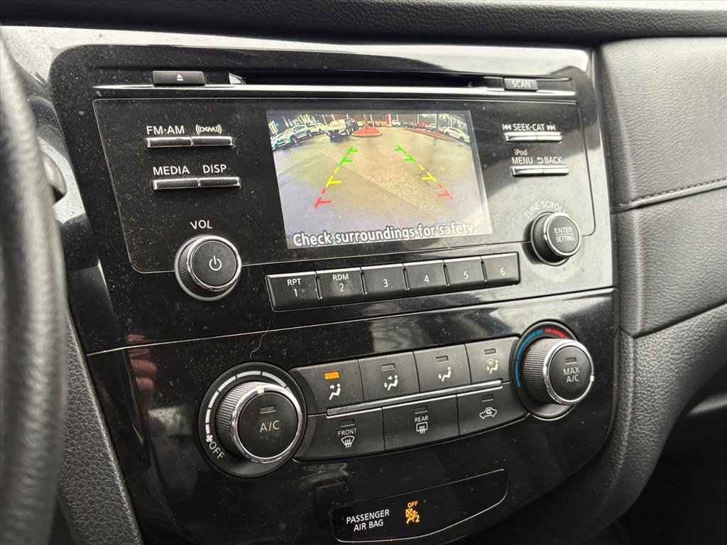 Used 2017 Nissan Rogue S w/ S Appearance Package image 10