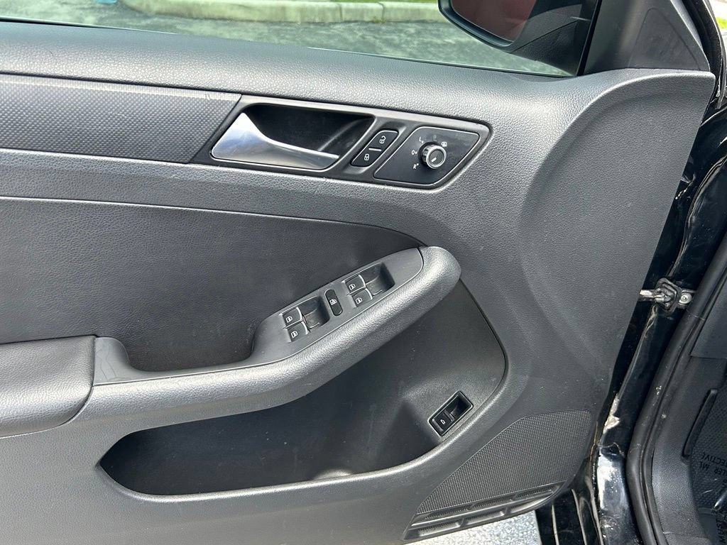 Used 2014 Volkswagen Jetta SEL FWD image 15