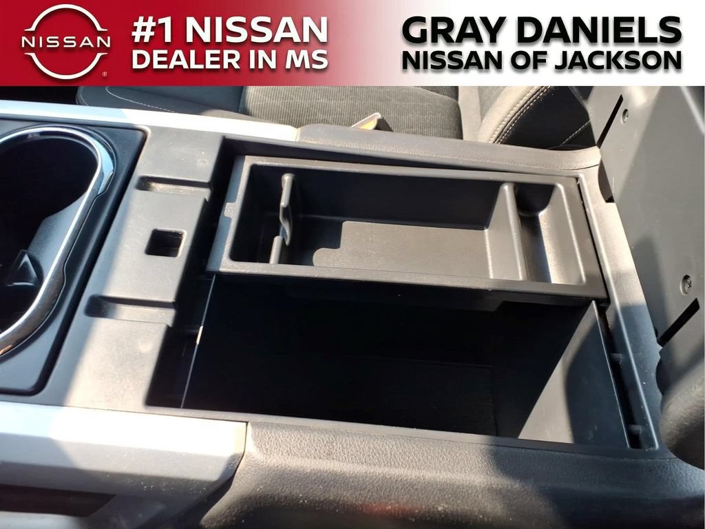 Used 2018 Nissan Titan SV w/ SV Convenience Package AWD/4WD image 20
