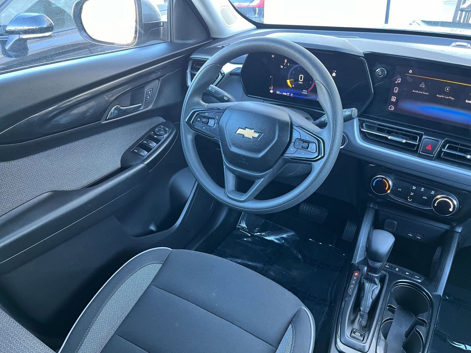 Used 2025 Chevrolet TrailBlazer LT image 30