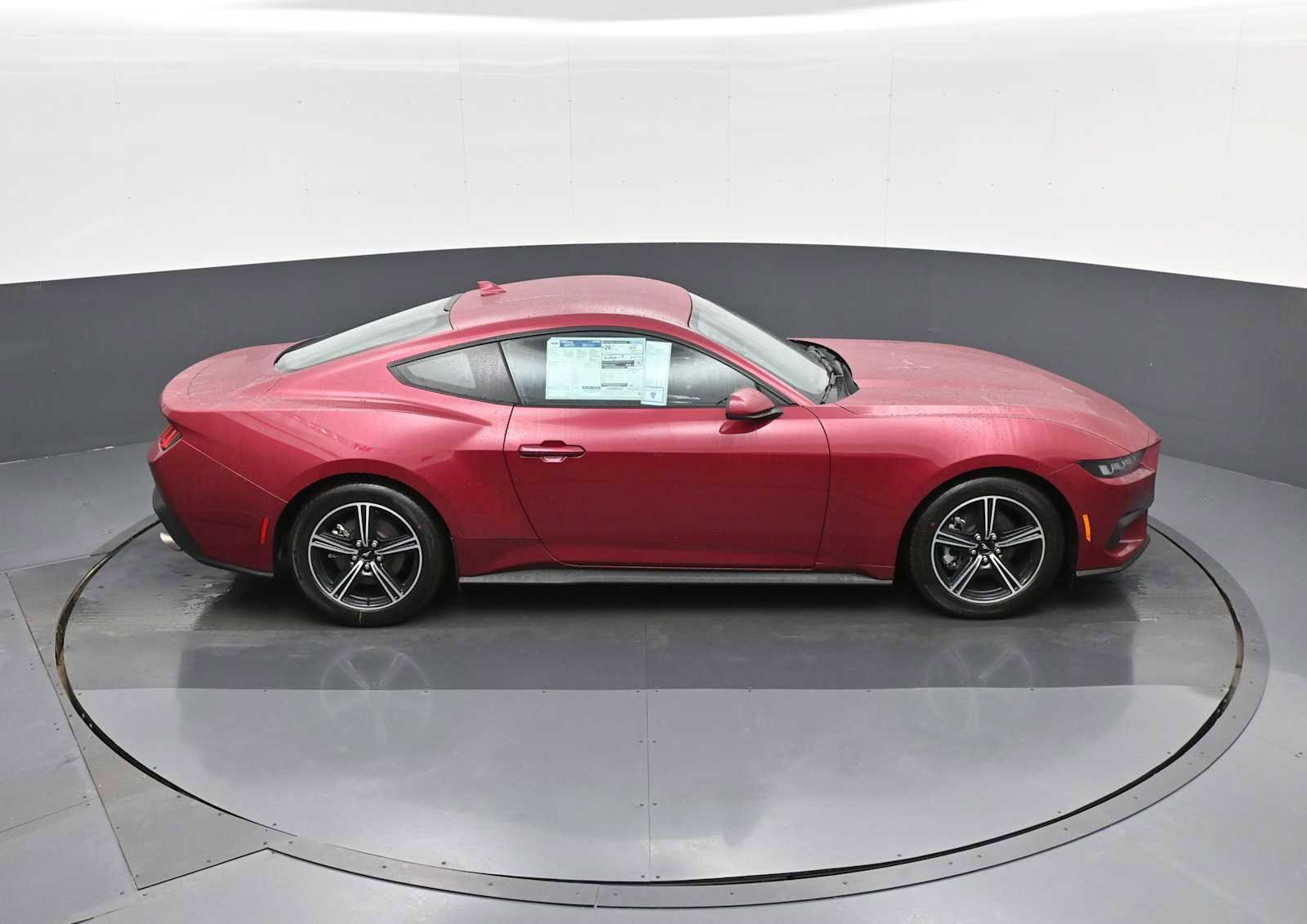 Used 2025 Ford Mustang Coupe image 27