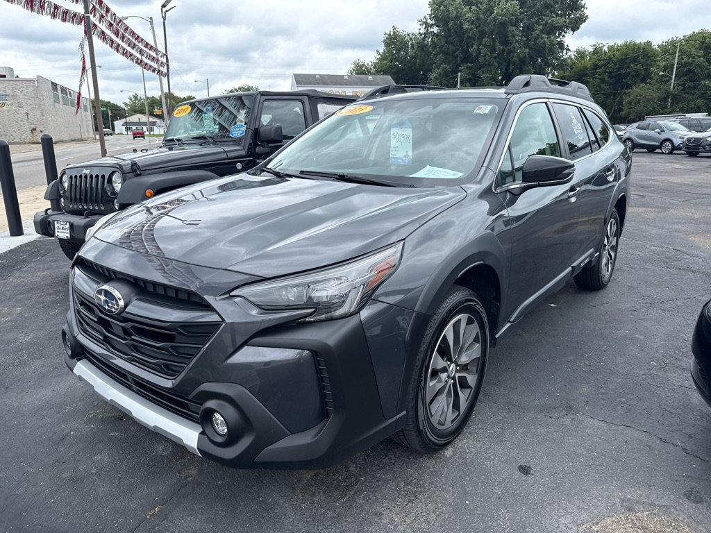 Used 2023 Subaru Outback Limited AWD/4WD image 3