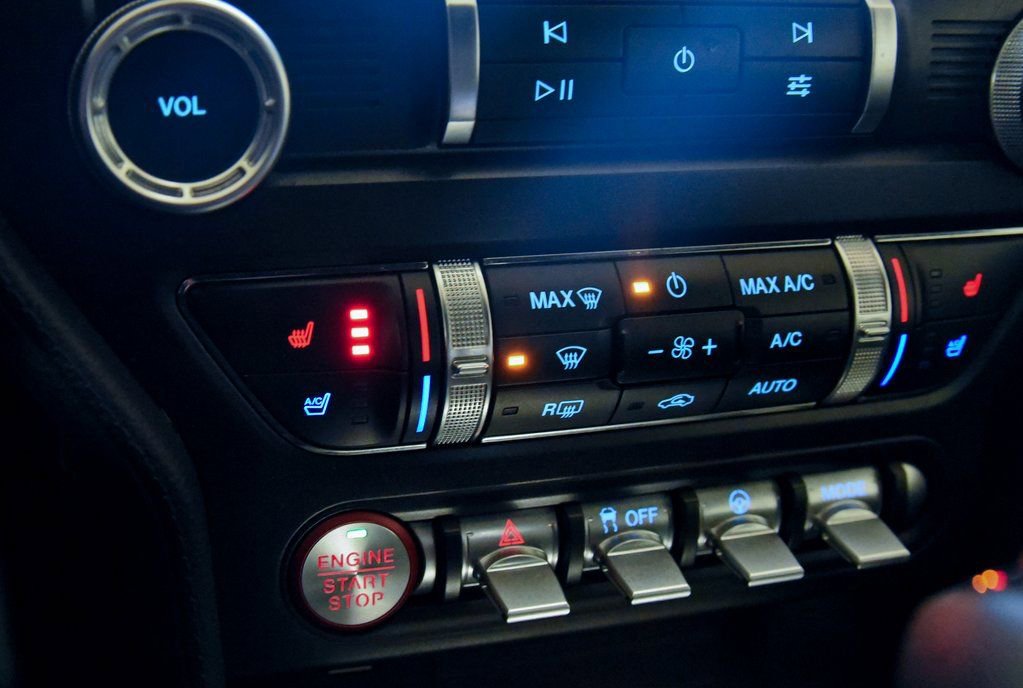 Used 2022 Ford Mustang Premium image 21