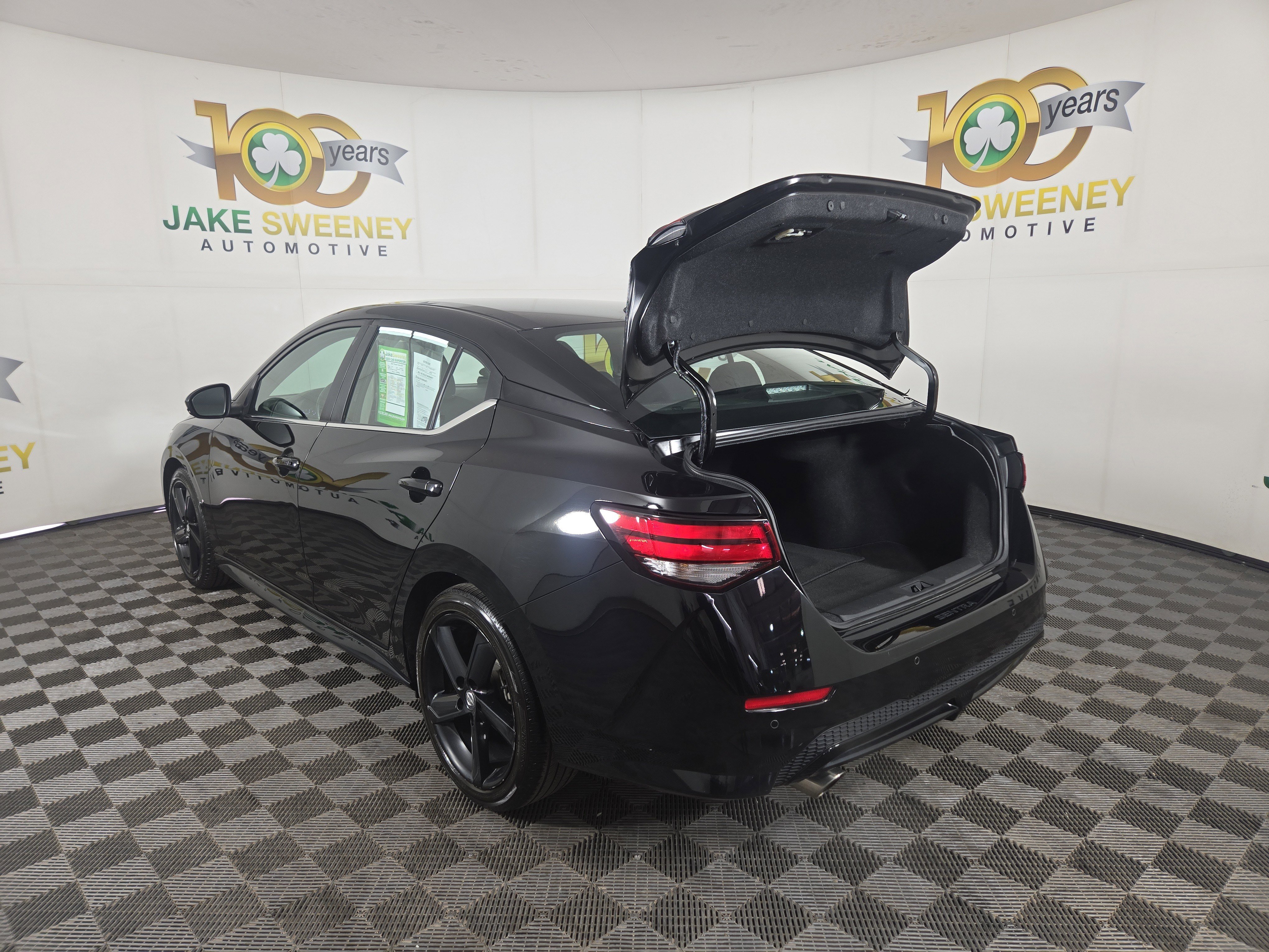 Used 2023 Nissan Sentra SR w/ Midnight Edition Package image 30