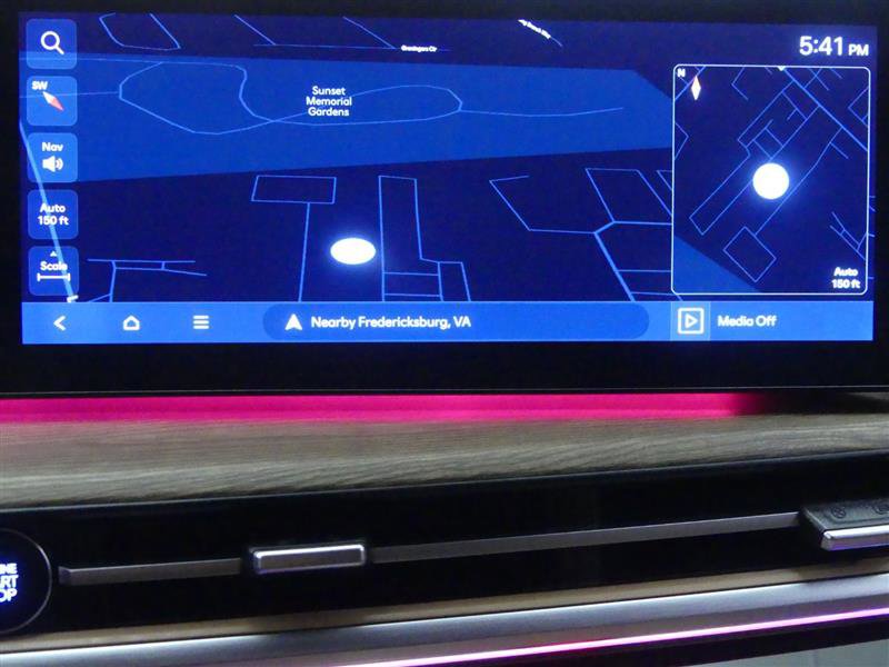 Used 2024 Hyundai Santa Fe Limited image 10