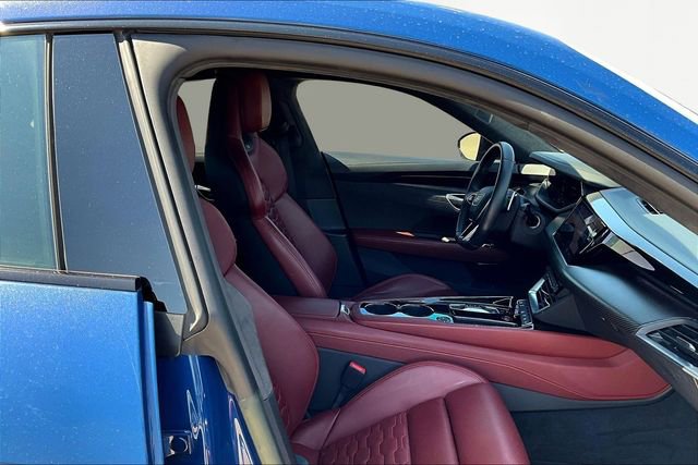 Used 2023 Audi RS e-tron GT w/ Carbon Performance Package AWD/4WD image 7