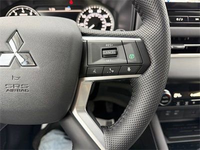 New 2026 Mitsubishi Outlander SE AWD/4WD image 34