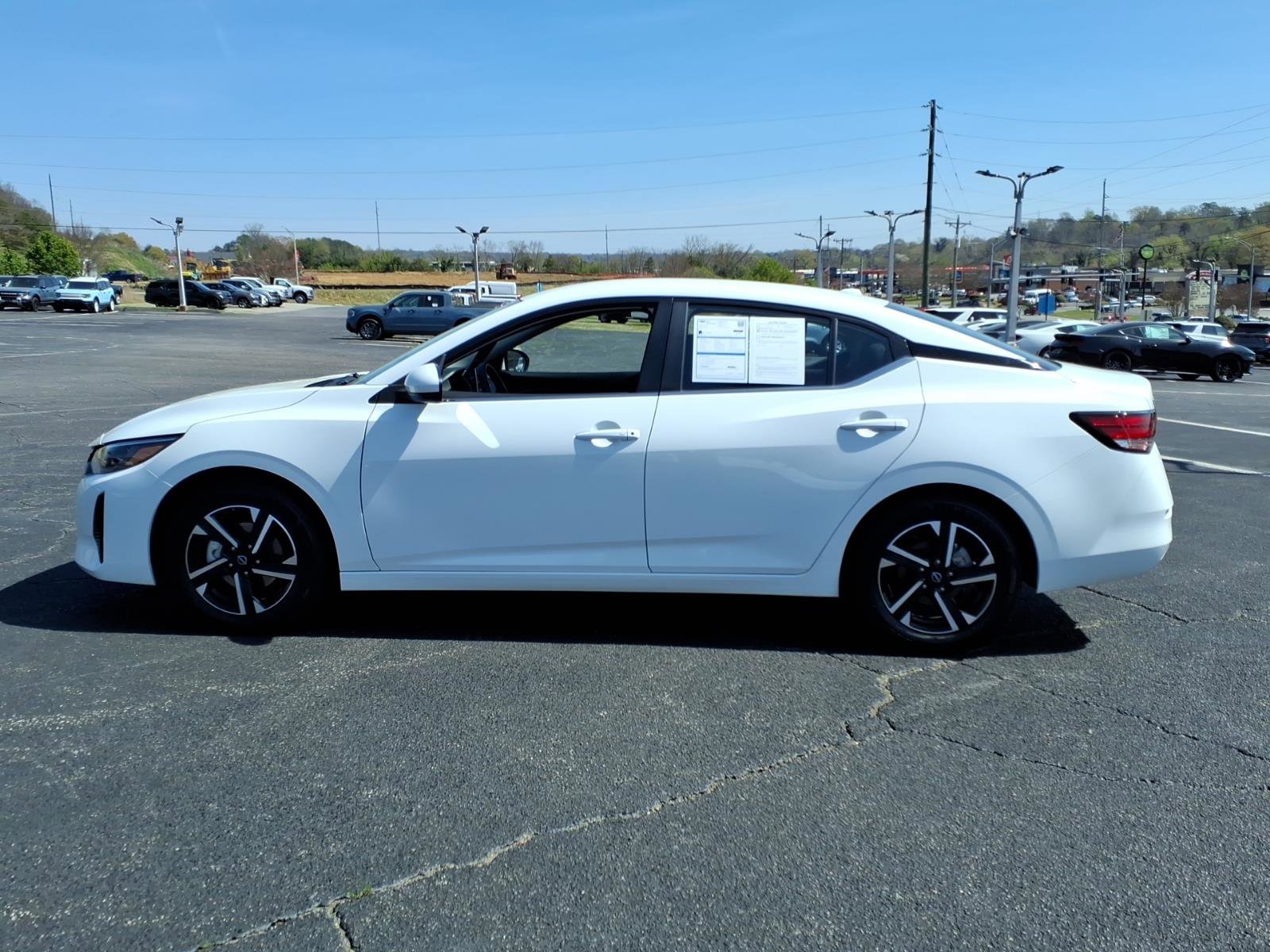Used 2025 Nissan Sentra SV image 4