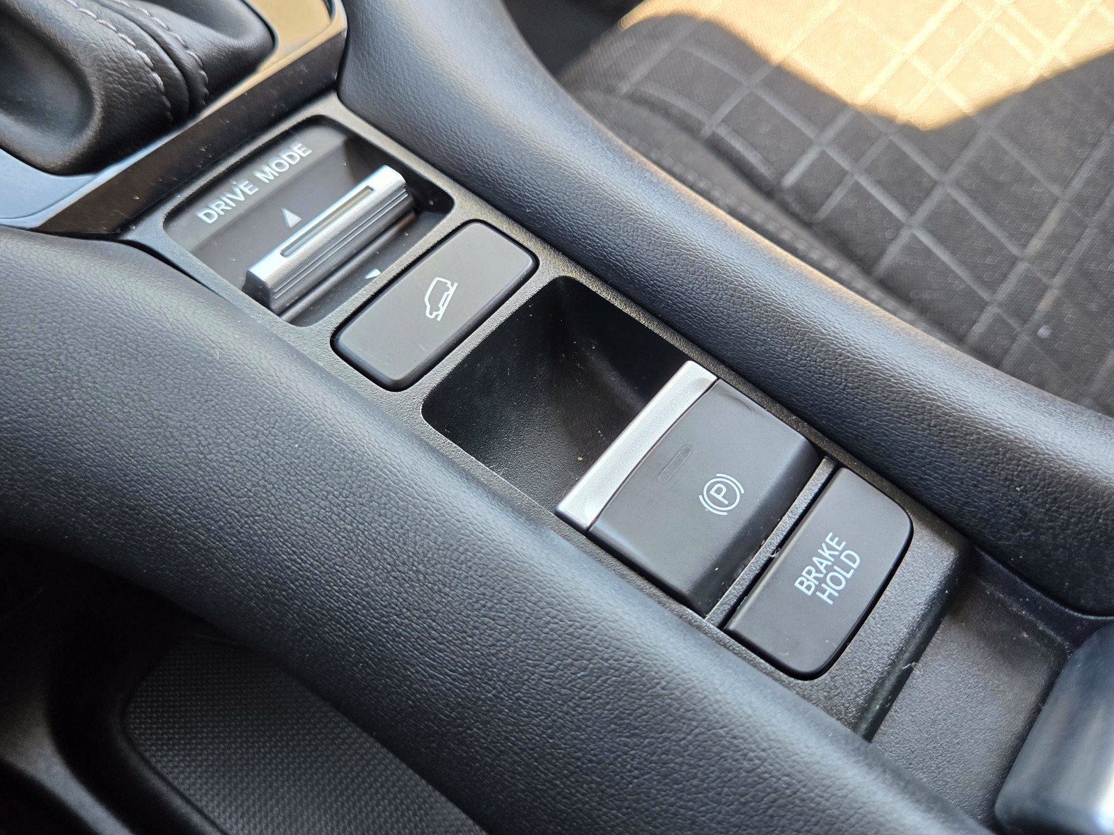 Certified 2024 Honda HR-V LX image 23