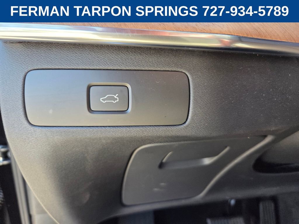 Certified 2025 Volvo XC90 B6 Plus image 20
