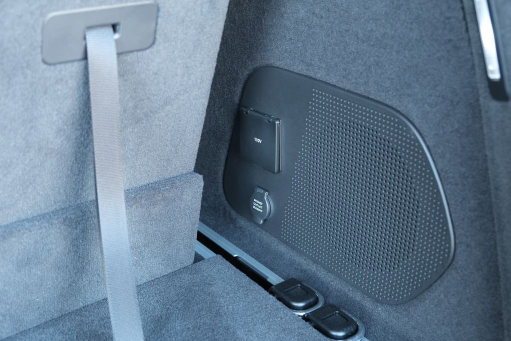 New 2024 VinFast VF 9 Plus image 40