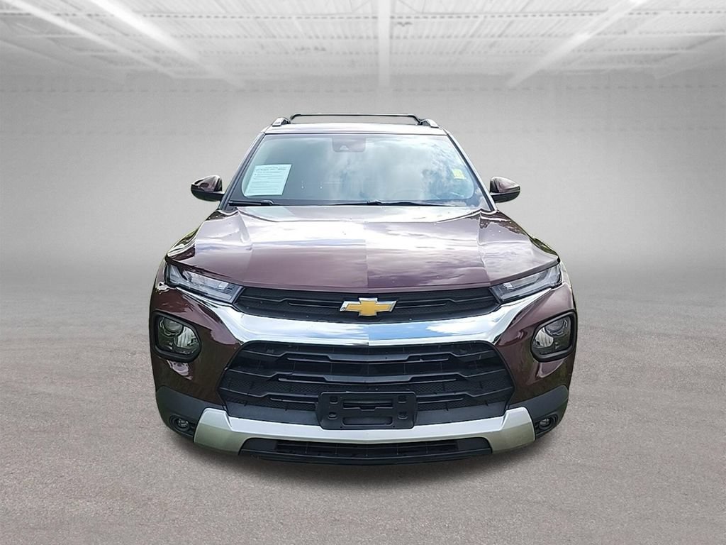 Used 2023 Chevrolet TrailBlazer LT w/ Convenience Package FWD image 3