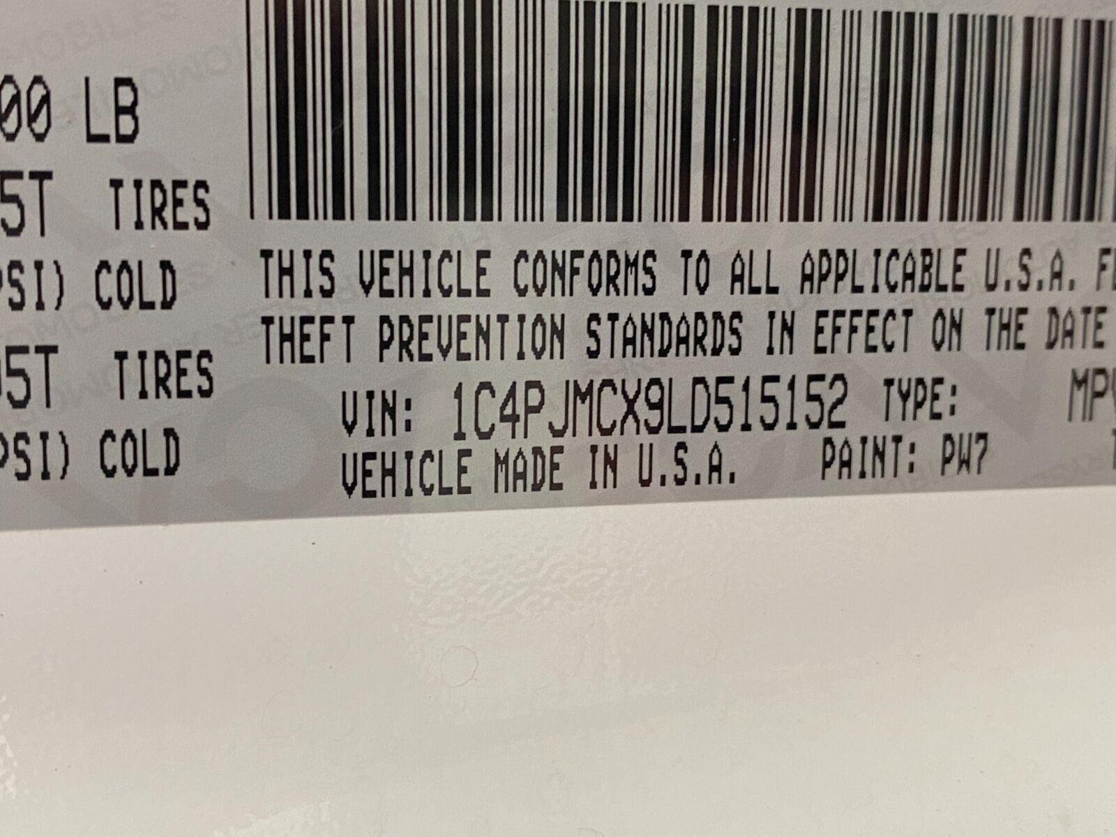 Used 2020 Jeep Cherokee Latitude AWD/4WD image 28