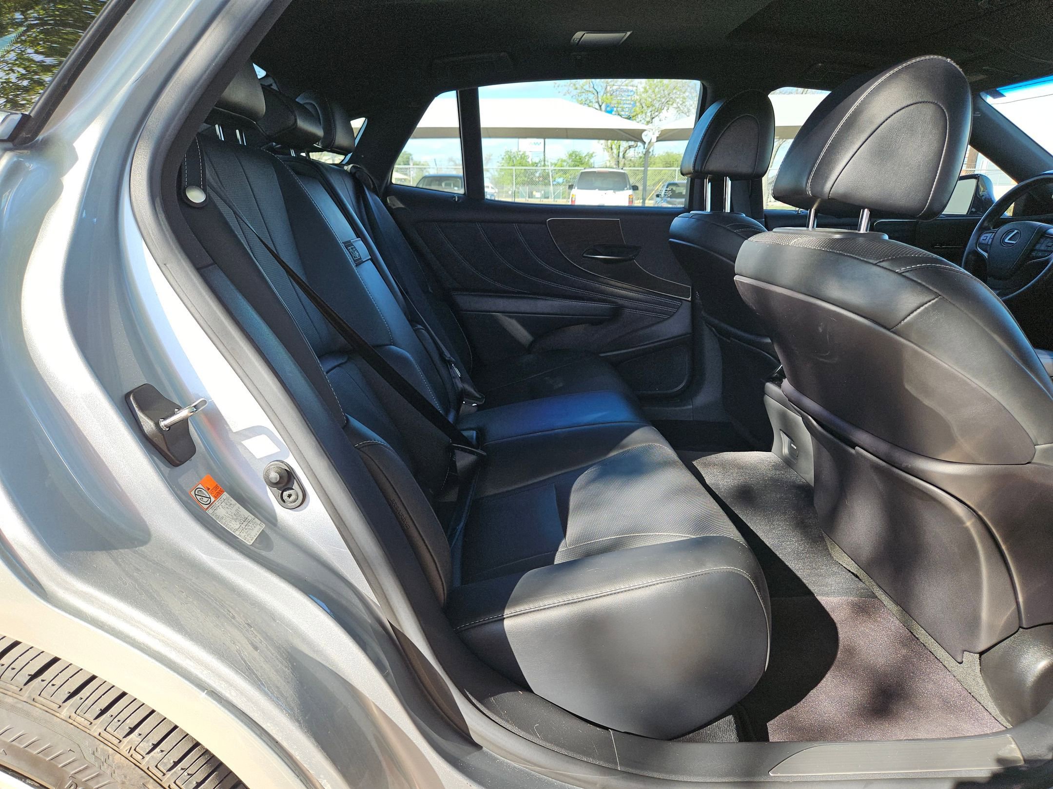 Used 2021 Lexus LS 500 image 25