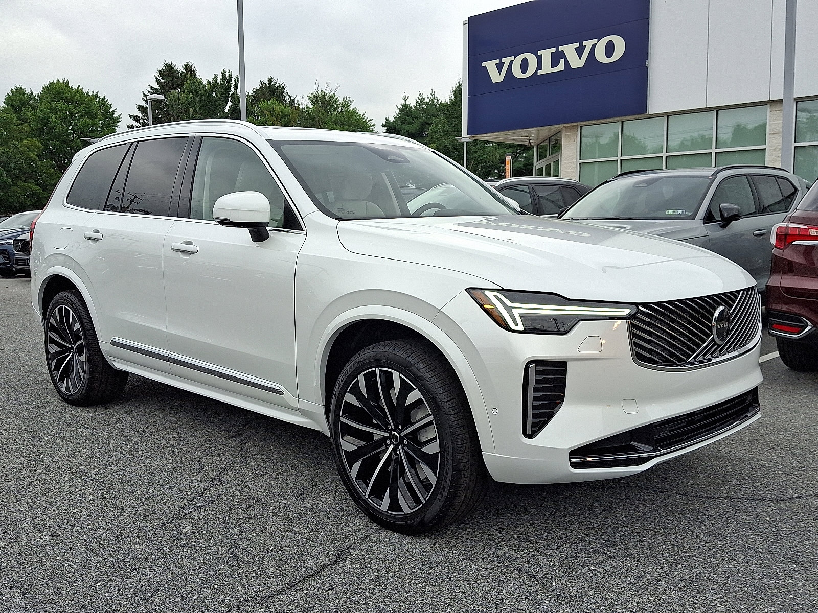 New 2026 Volvo XC90 T8 Ultra video 1