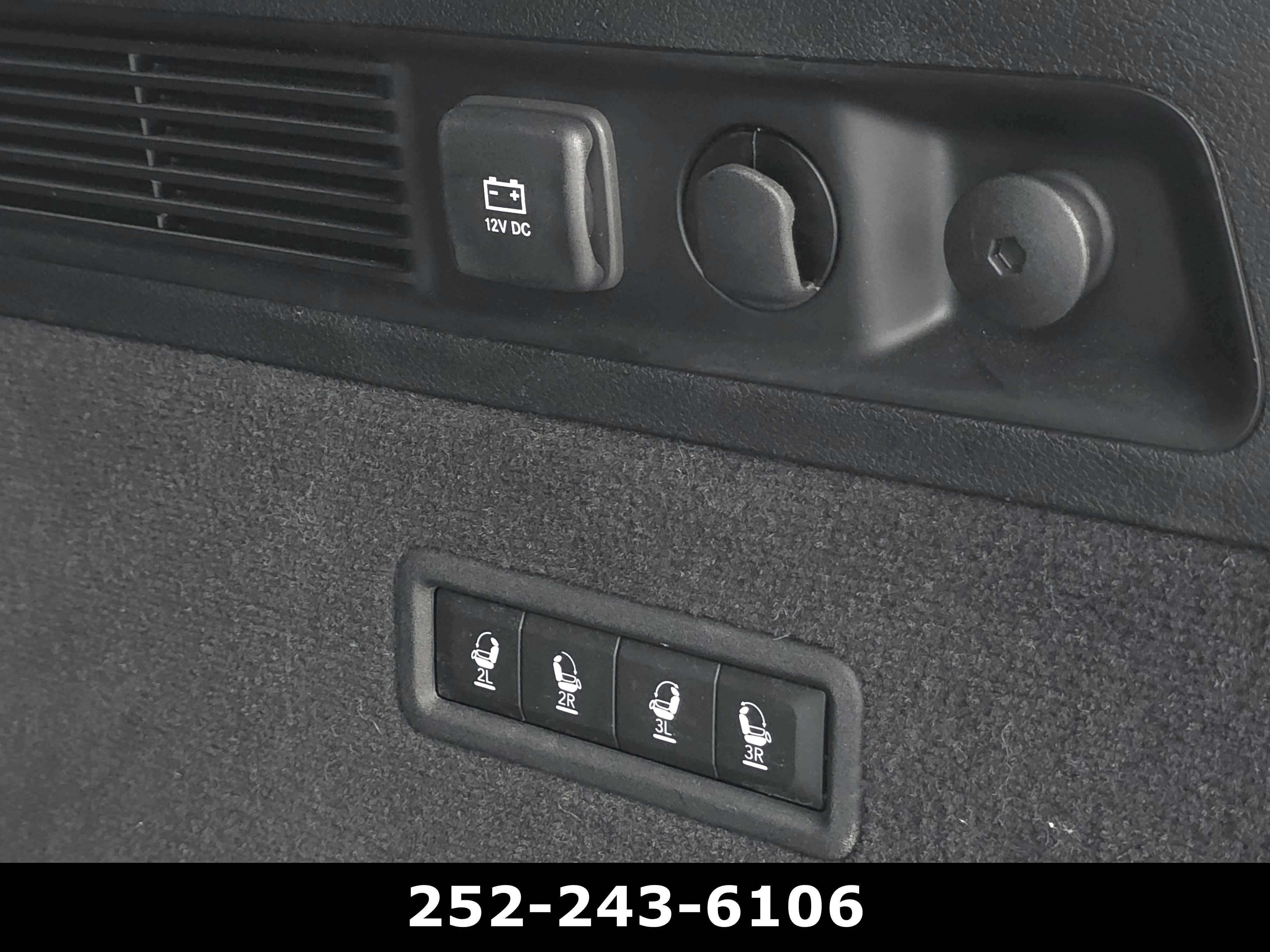 Used 2023 Jeep Grand Wagoneer Series III AWD/4WD image 48