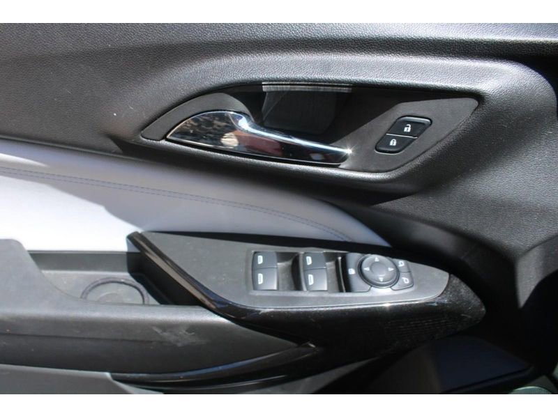 Used 2024 Chevrolet Trax LT w/ Driver Confidence Package FWD image 18