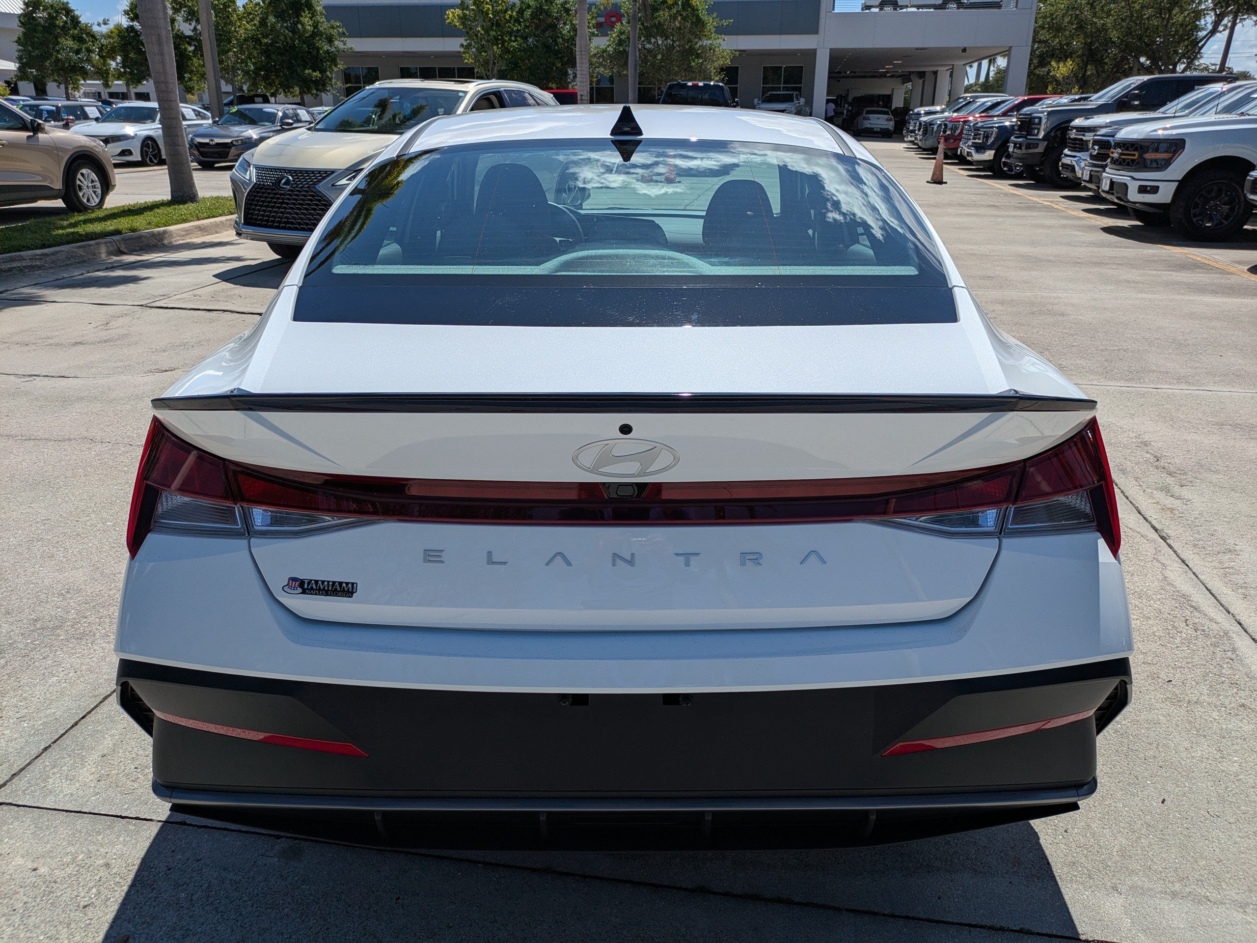 Used 2025 Hyundai Elantra Sport FWD image 5