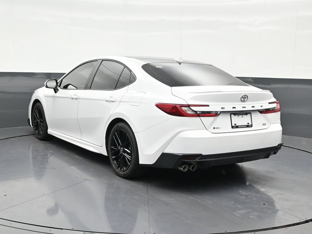 Used 2026 Toyota Camry SE FWD image 3
