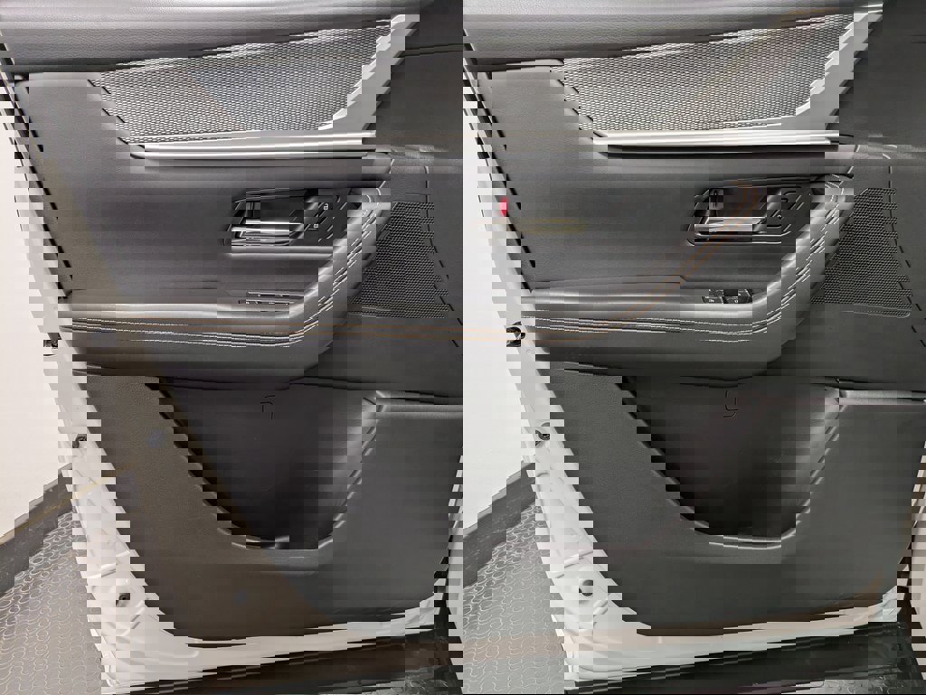 Certified 2024 MAZDA CX-90 Plug-In Hybrid w/ Preferred image 8