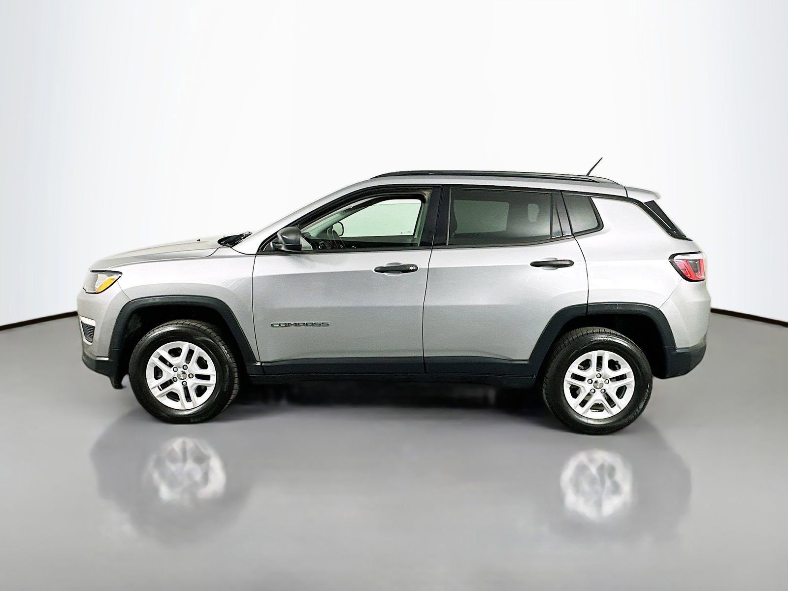 Used 2017 Jeep Compass Sport w/ Cold Weather Group image 5
