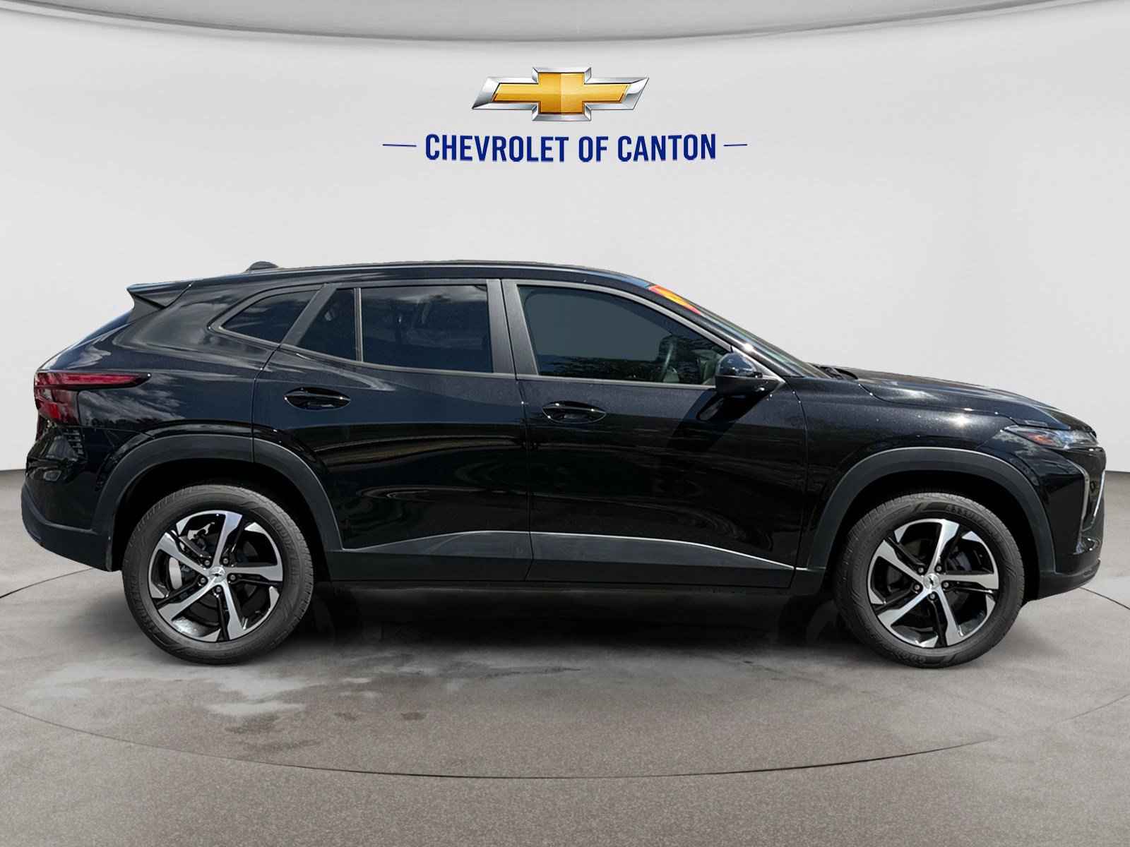 Used 2025 Chevrolet Trax RS w/ Driver Confidence Package FWD image 4
