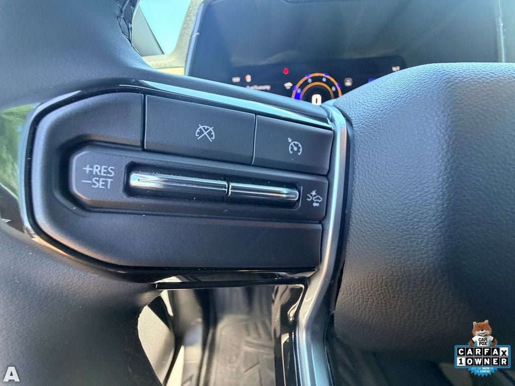 Used 2025 Chevrolet Colorado ZR2 w/ Technology Package AWD/4WD image 21