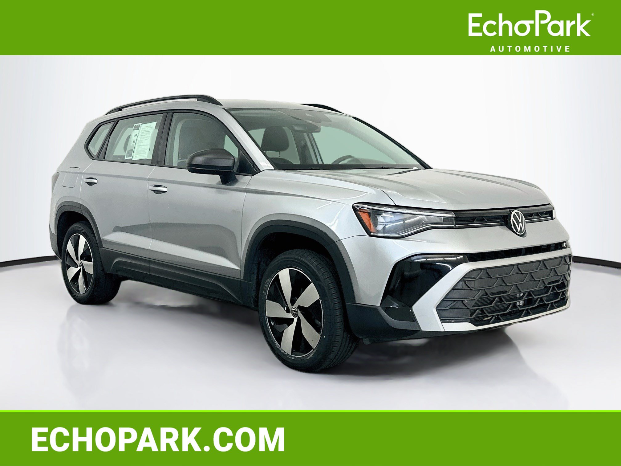 Used 2025 Volkswagen Taos S AWD/4WD image 1